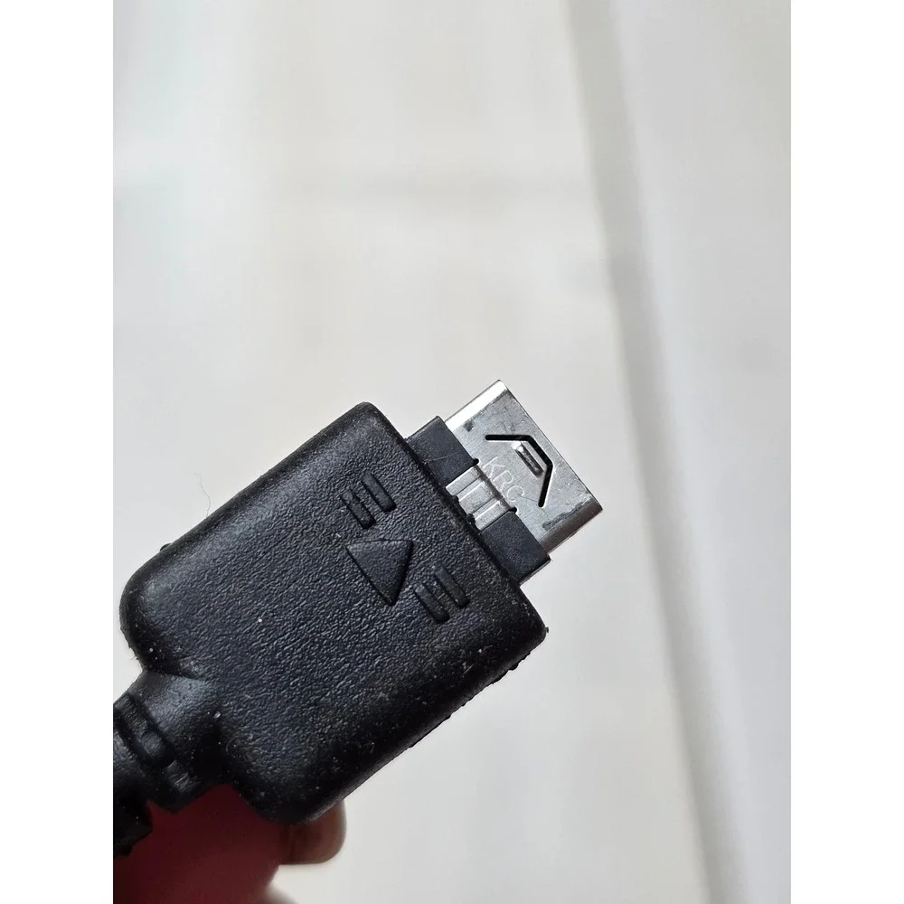 LG Travel Adapter STA-P52WR Wall Charger 5.1V 0.7A Proprietary Connector A5‎